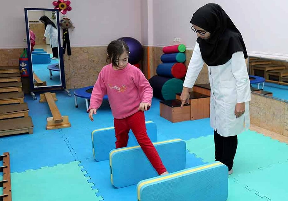 کاردرمانی کودکان یزد